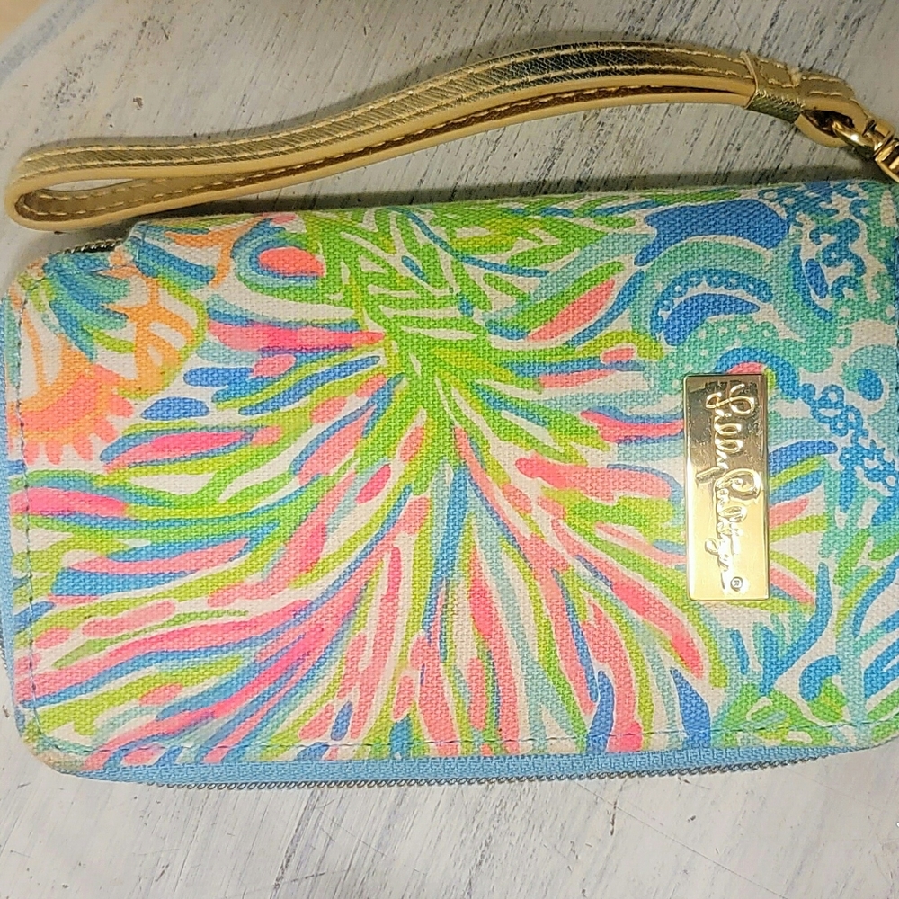 Lilly Pulitzer wristlet
